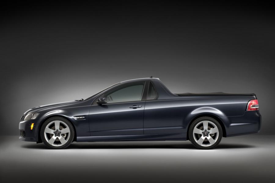 Pontiac G8 ST 2008 года  (фото 7 из 18)